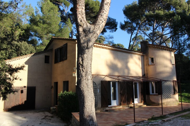 LOCATION VILLA LA GARDE SAINTE MARGUERITE