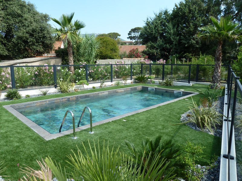 T2 REZ-DE-JARDIN A LOUER A TOULON