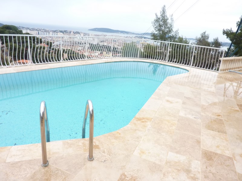 A VENDRE VILLA AVEC PISCINE