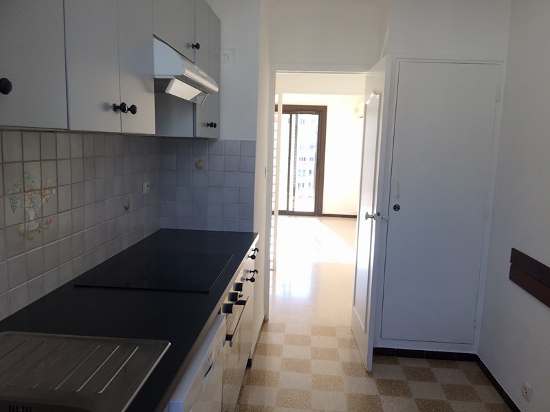 VENTE T3 TRAVERSANT SUD AGUILLON