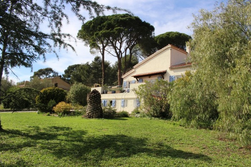 VENTE VILLA LA VALETTE PISCINABLE