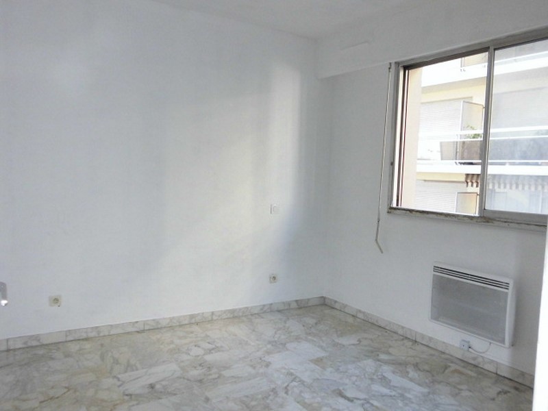 vente T2 Toulon St Roch Balcon