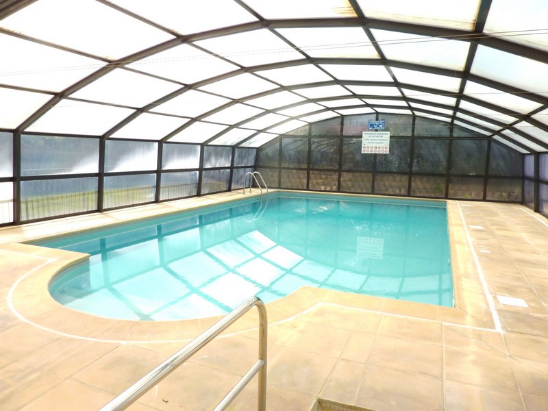 VENTE APPARTEMENT TRAVERSANT PISCINE COUVERTE